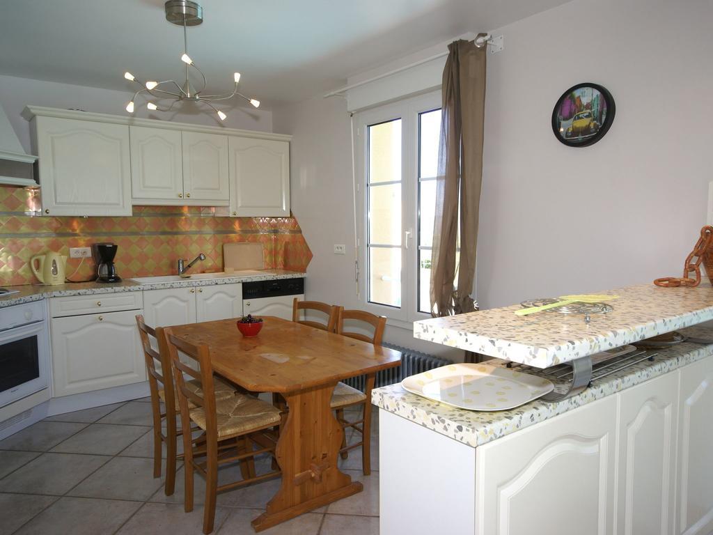 Modern Holiday Home With Private Pool Loubressac Værelse billede