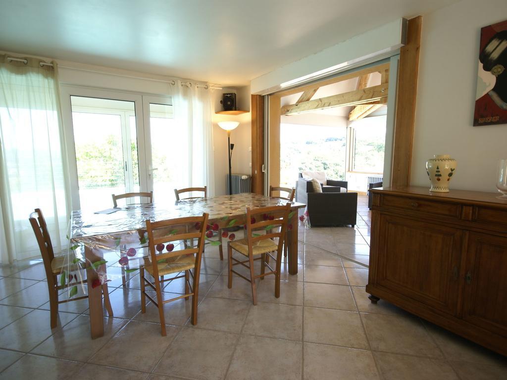 Modern Holiday Home With Private Pool Loubressac Værelse billede