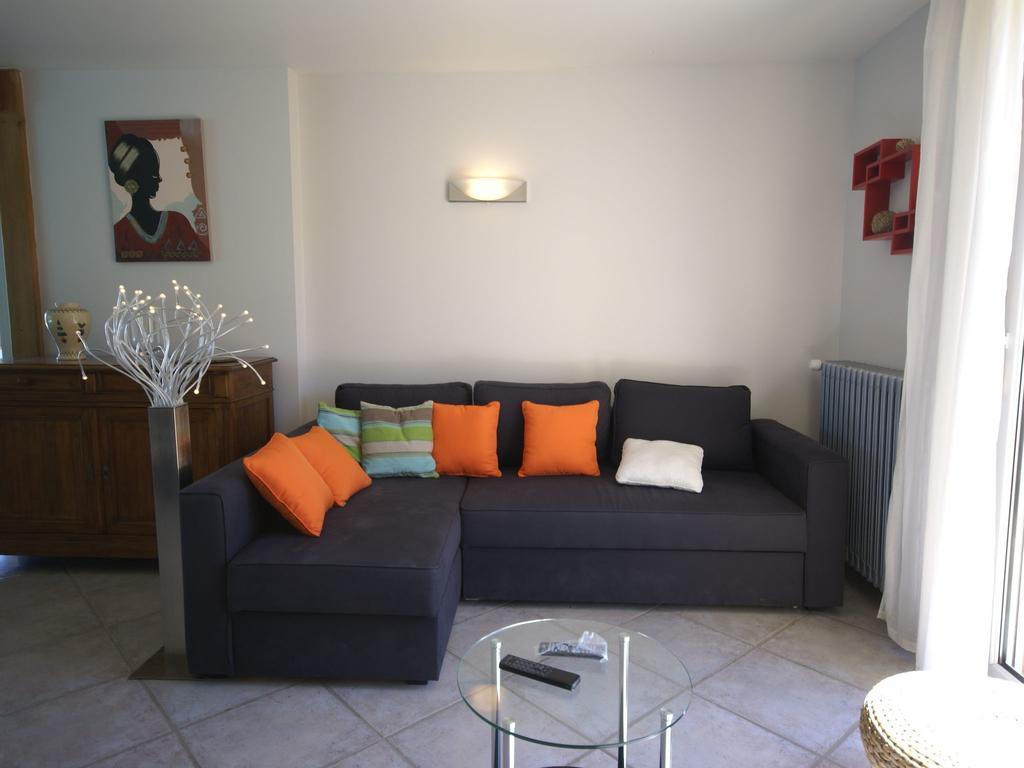 Modern Holiday Home With Private Pool Loubressac Værelse billede