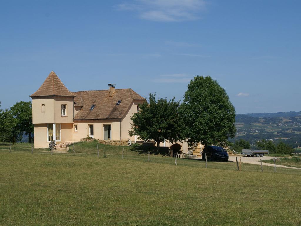 Modern Holiday Home With Private Pool Loubressac Værelse billede