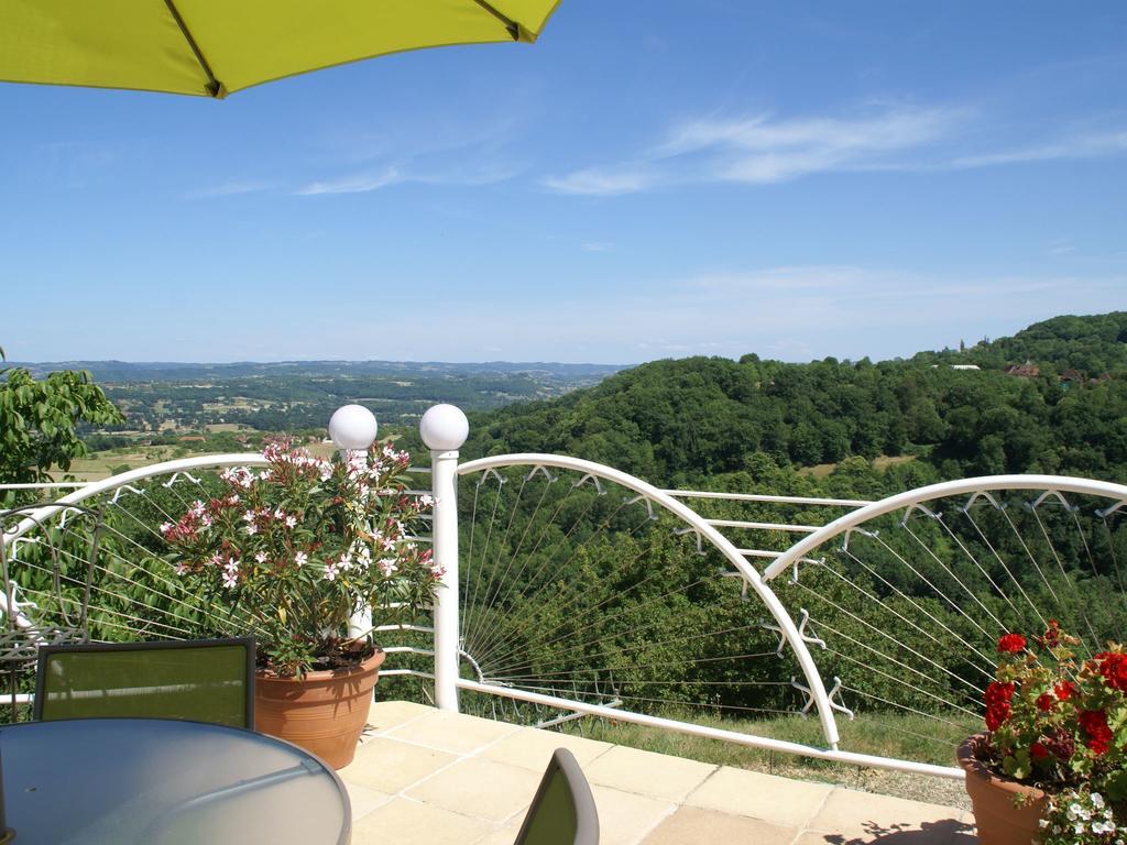 Modern Holiday Home With Private Pool Loubressac Værelse billede